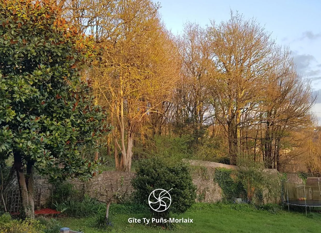 Ty Puns - Gite Ecoresponsable Dans Un Espace Verdoyant En Centre-Ville Morlaix Apartament